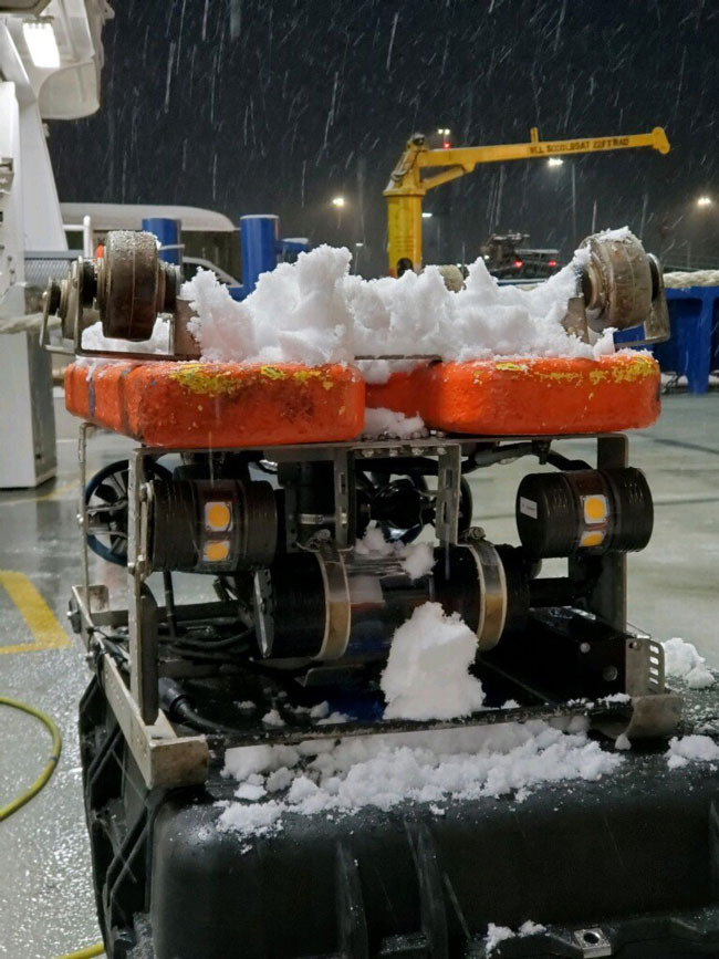 in-water services